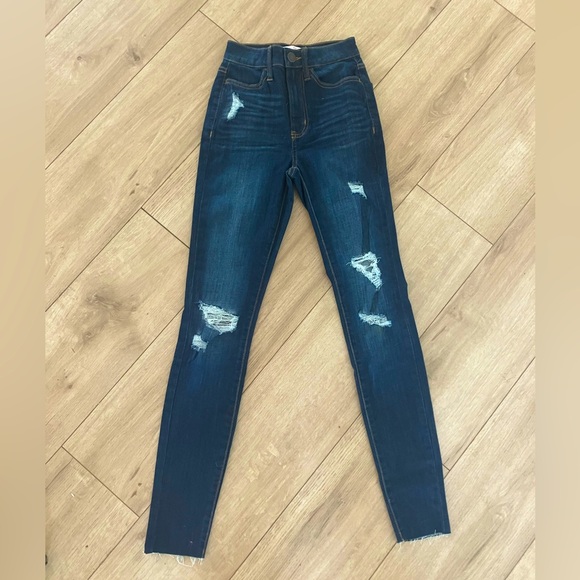 Distressed Skinny Jeans/Jeggings size 0/24w - Picture 1 of 3